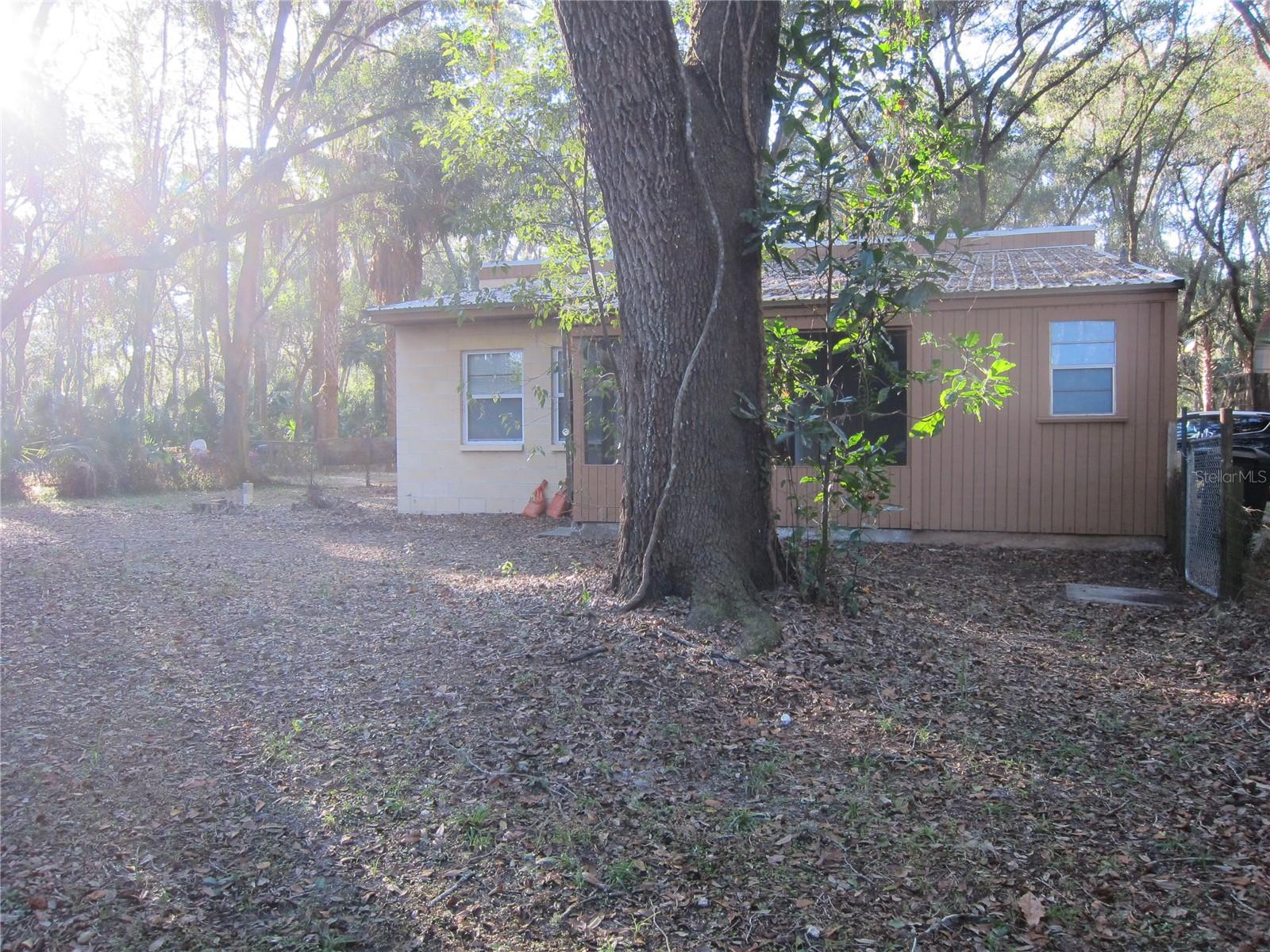 208 NE 7 PL #A, MICANOPY, FL, 32667