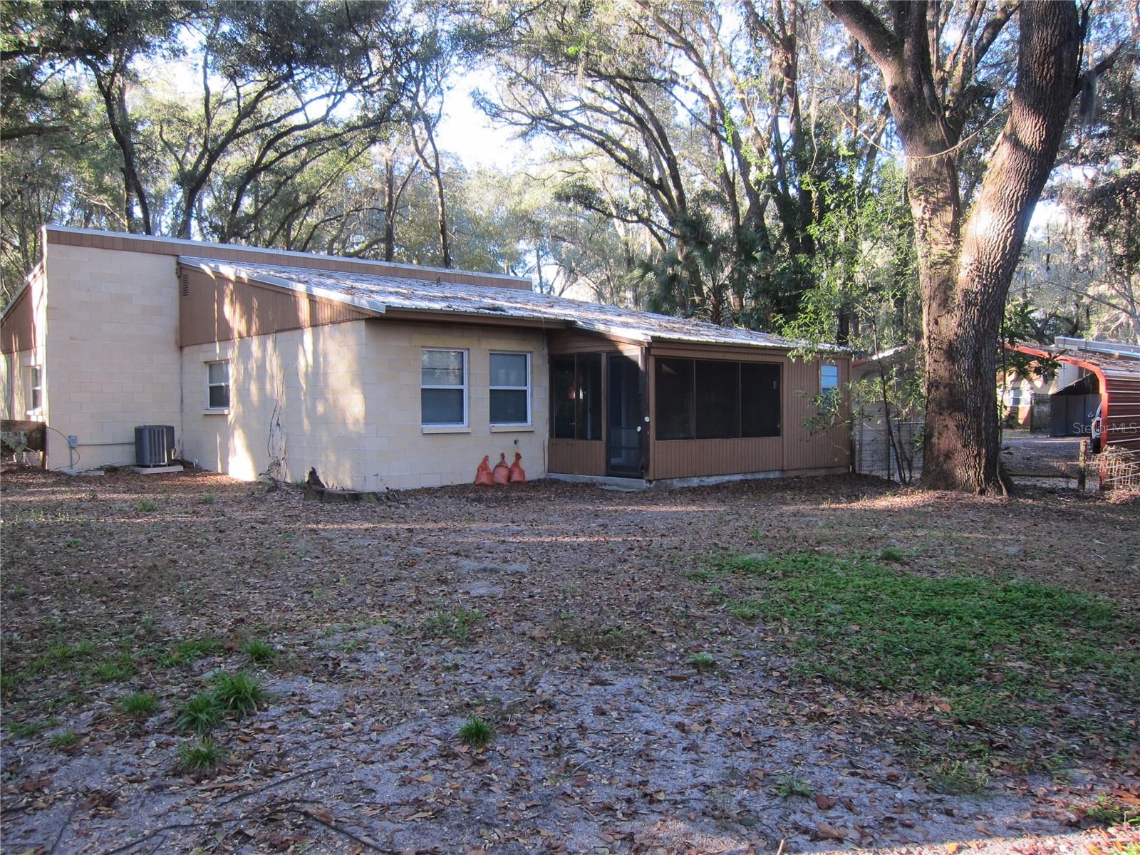 208 NE 7 PL #A, MICANOPY, FL, 32667