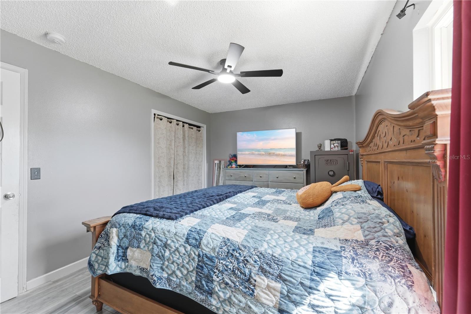215 WALNUT AVE, ORANGE CITY, FL, 32763