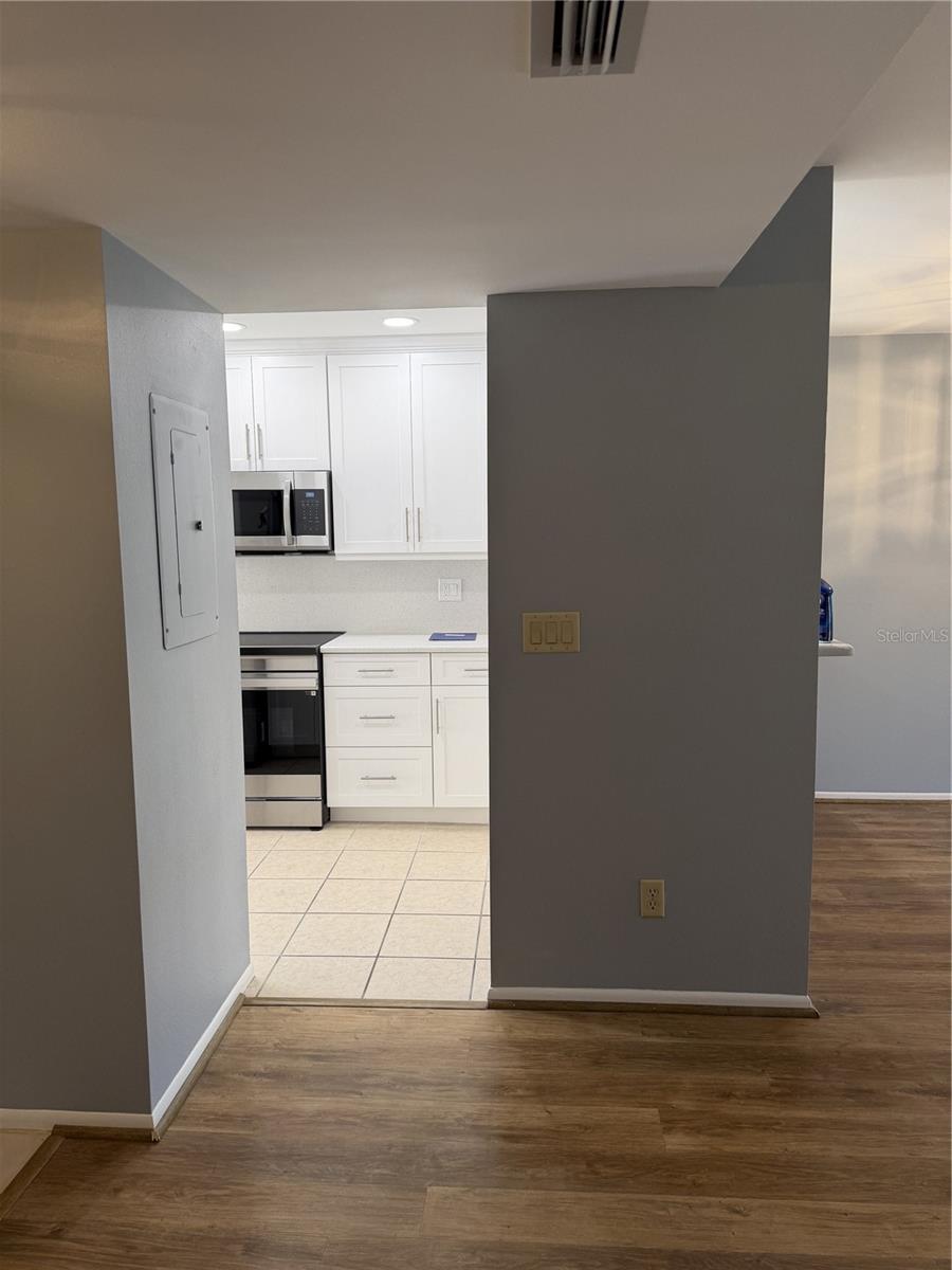 2004 LONGPOINTE CIR, VENICE, FL, 34293