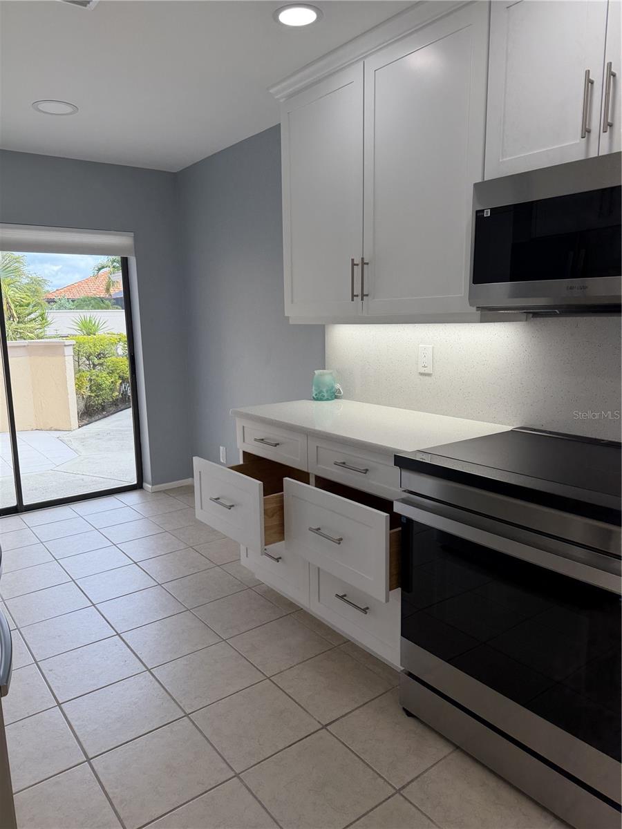 2004 LONGPOINTE CIR, VENICE, FL, 34293