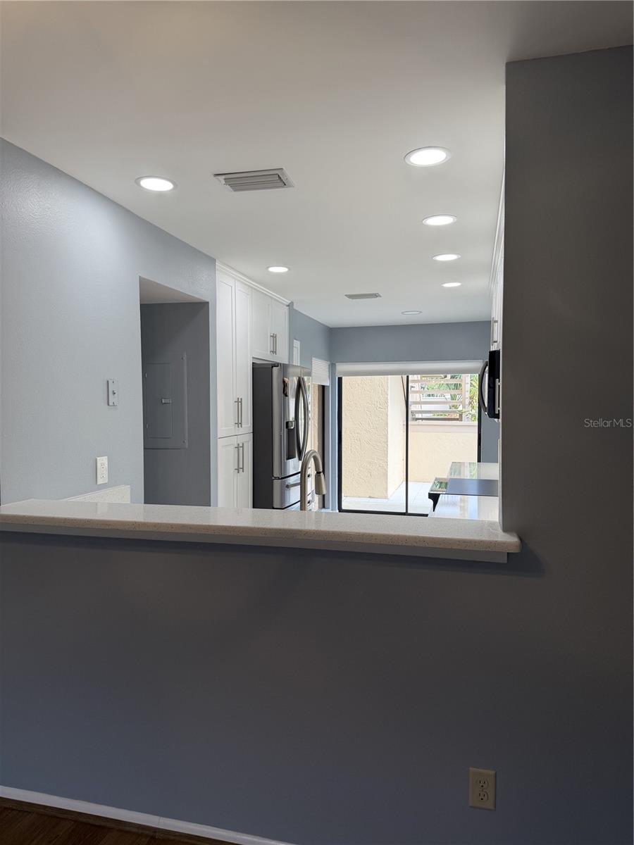 2004 LONGPOINTE CIR, VENICE, FL, 34293