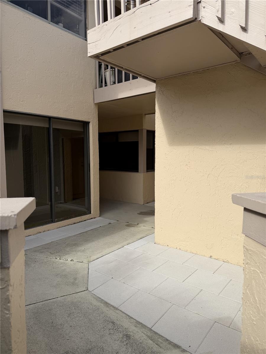 2004 LONGPOINTE CIR, VENICE, FL, 34293