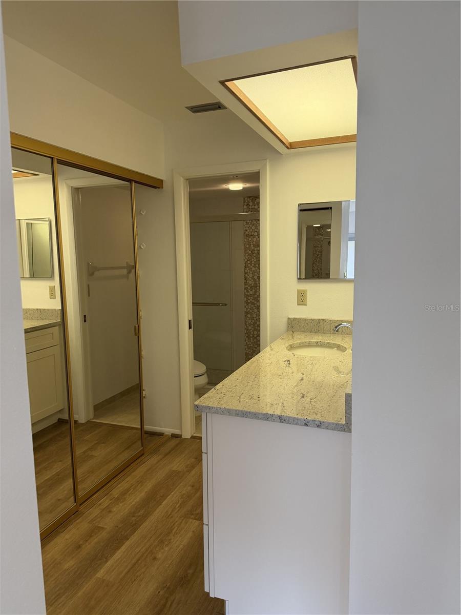 2004 LONGPOINTE CIR, VENICE, FL, 34293