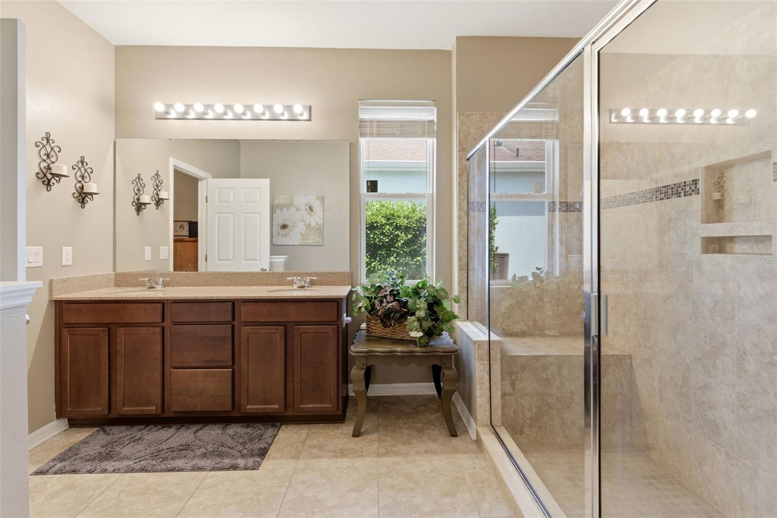 133 LAKESHORE DR, DAVENPORT, FL, 33837