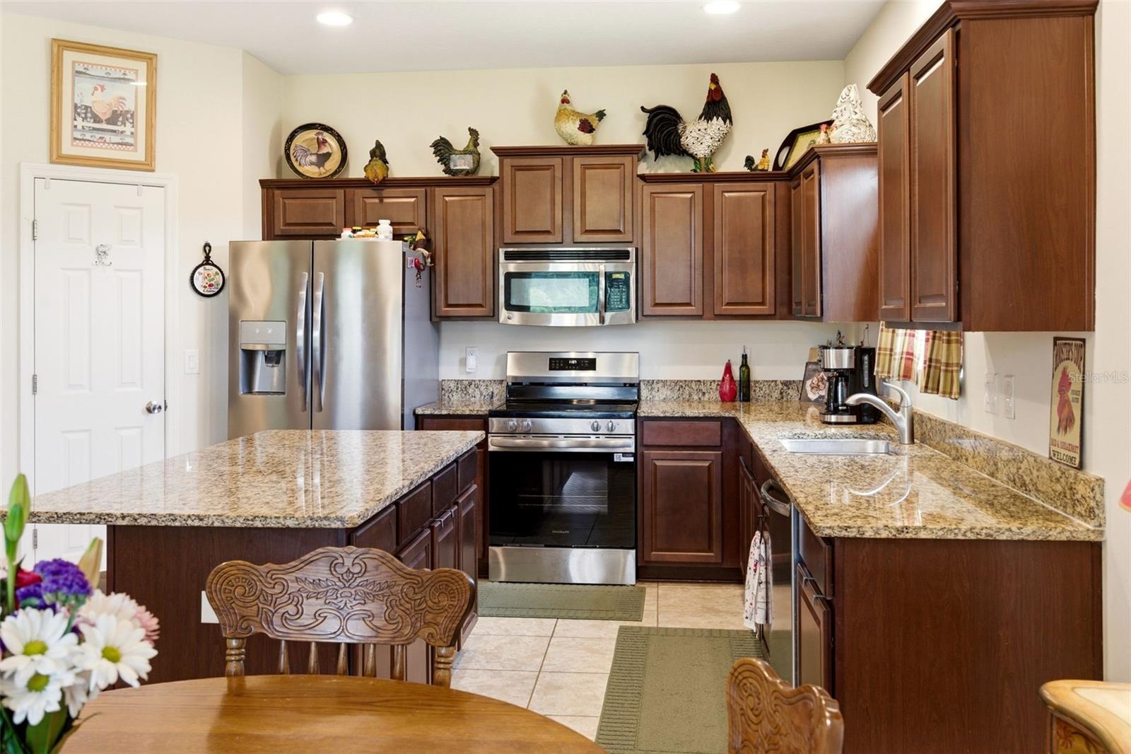 133 LAKESHORE DR, DAVENPORT, FL, 33837