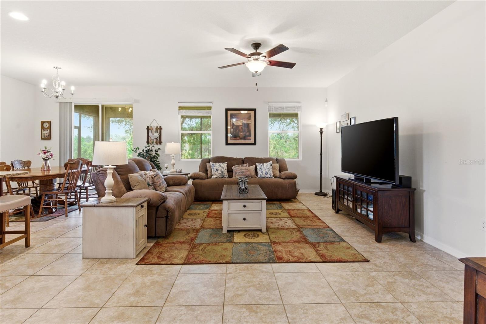 133 LAKESHORE DR, DAVENPORT, FL, 33837