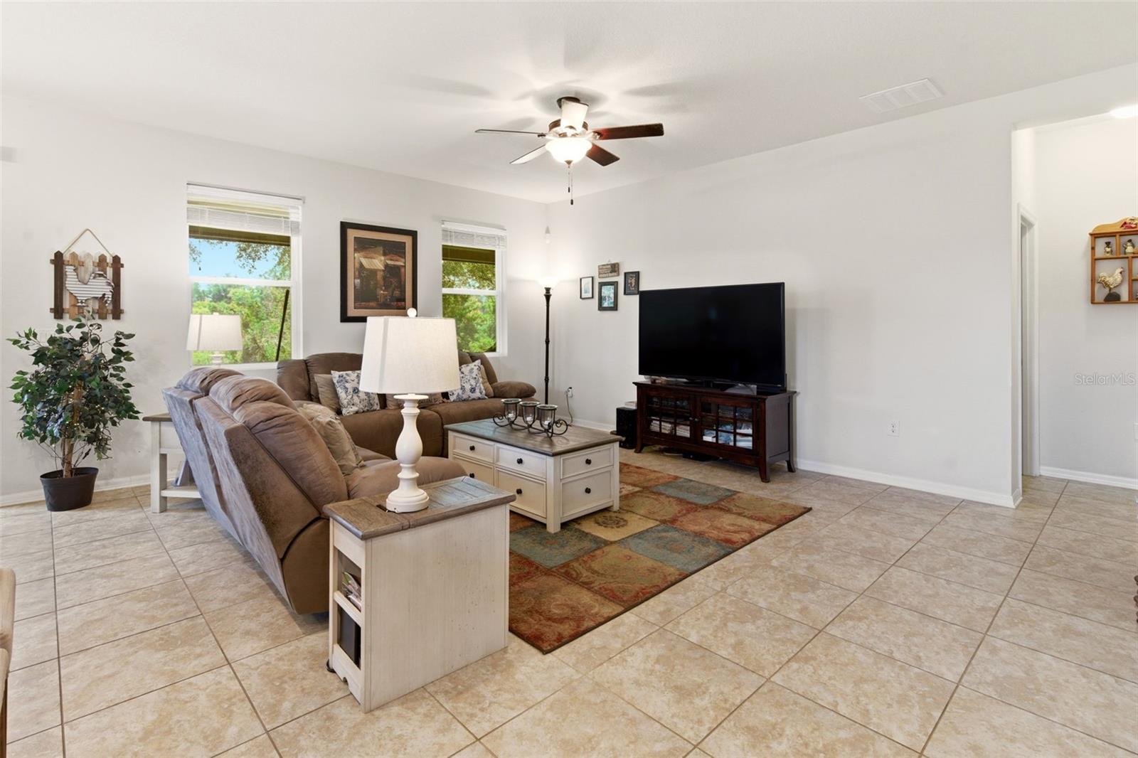 133 LAKESHORE DR, DAVENPORT, FL, 33837
