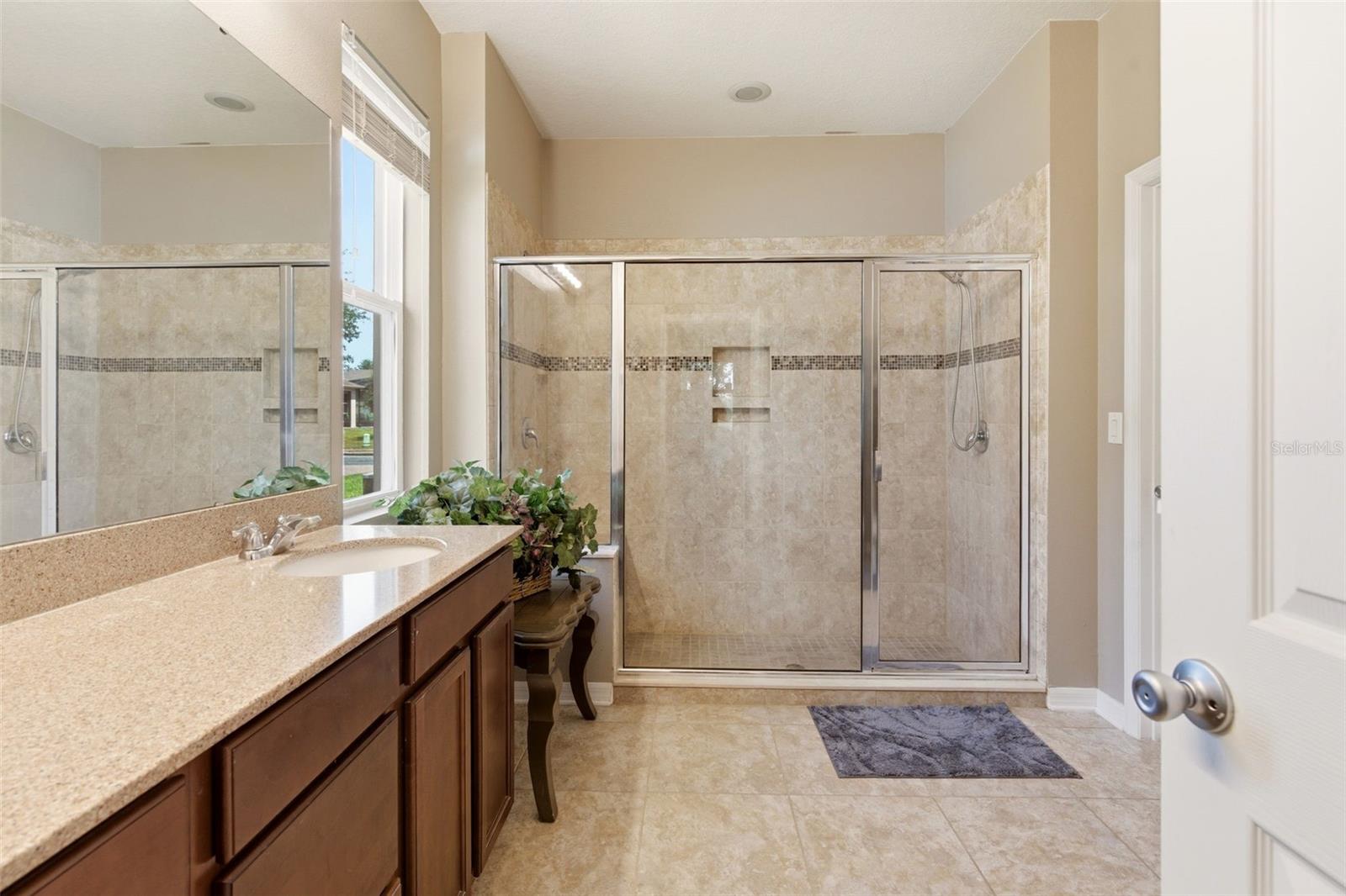 133 LAKESHORE DR, DAVENPORT, FL, 33837