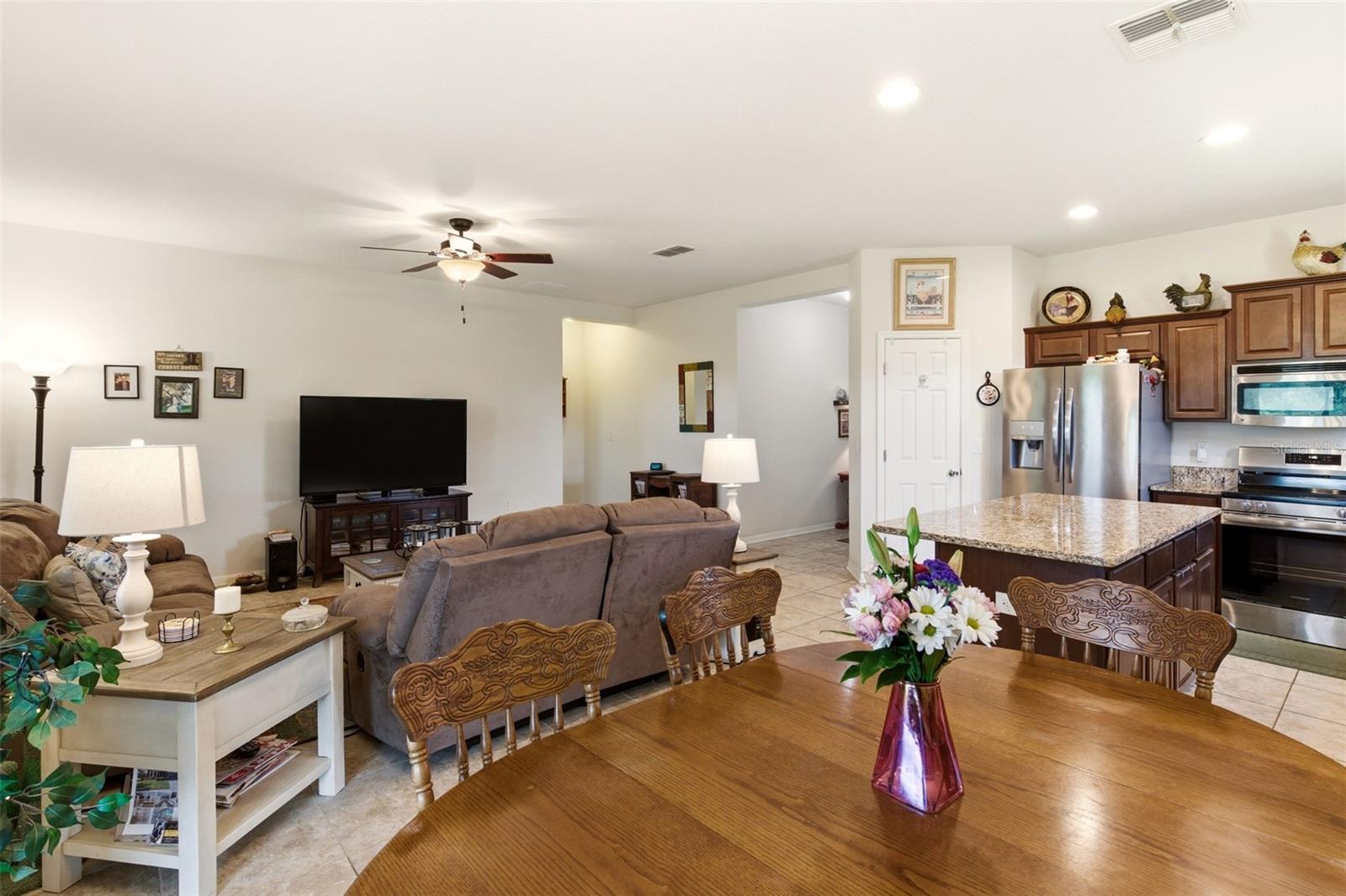 133 LAKESHORE DR, DAVENPORT, FL, 33837