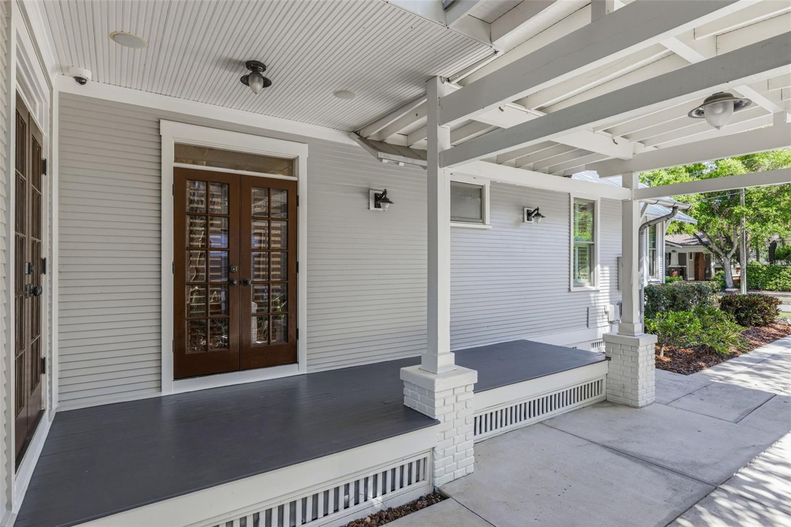 1811 W HILLS AVE, TAMPA, FL, 33606