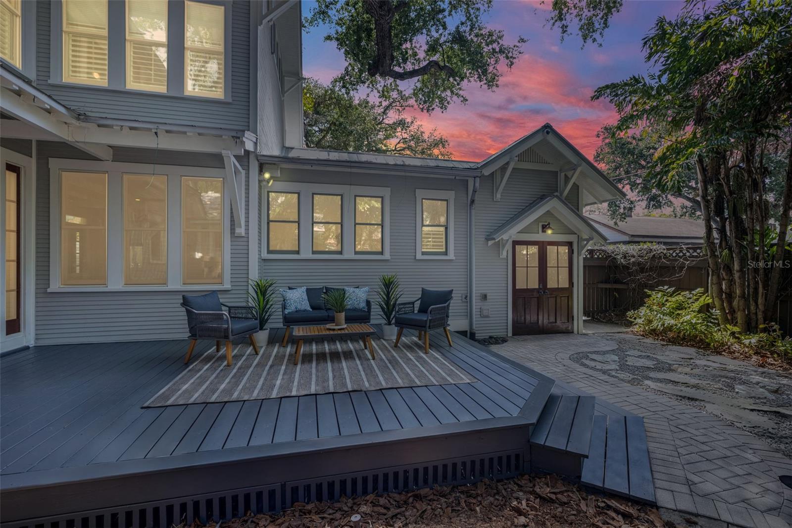 1811 W HILLS AVE, TAMPA, FL, 33606