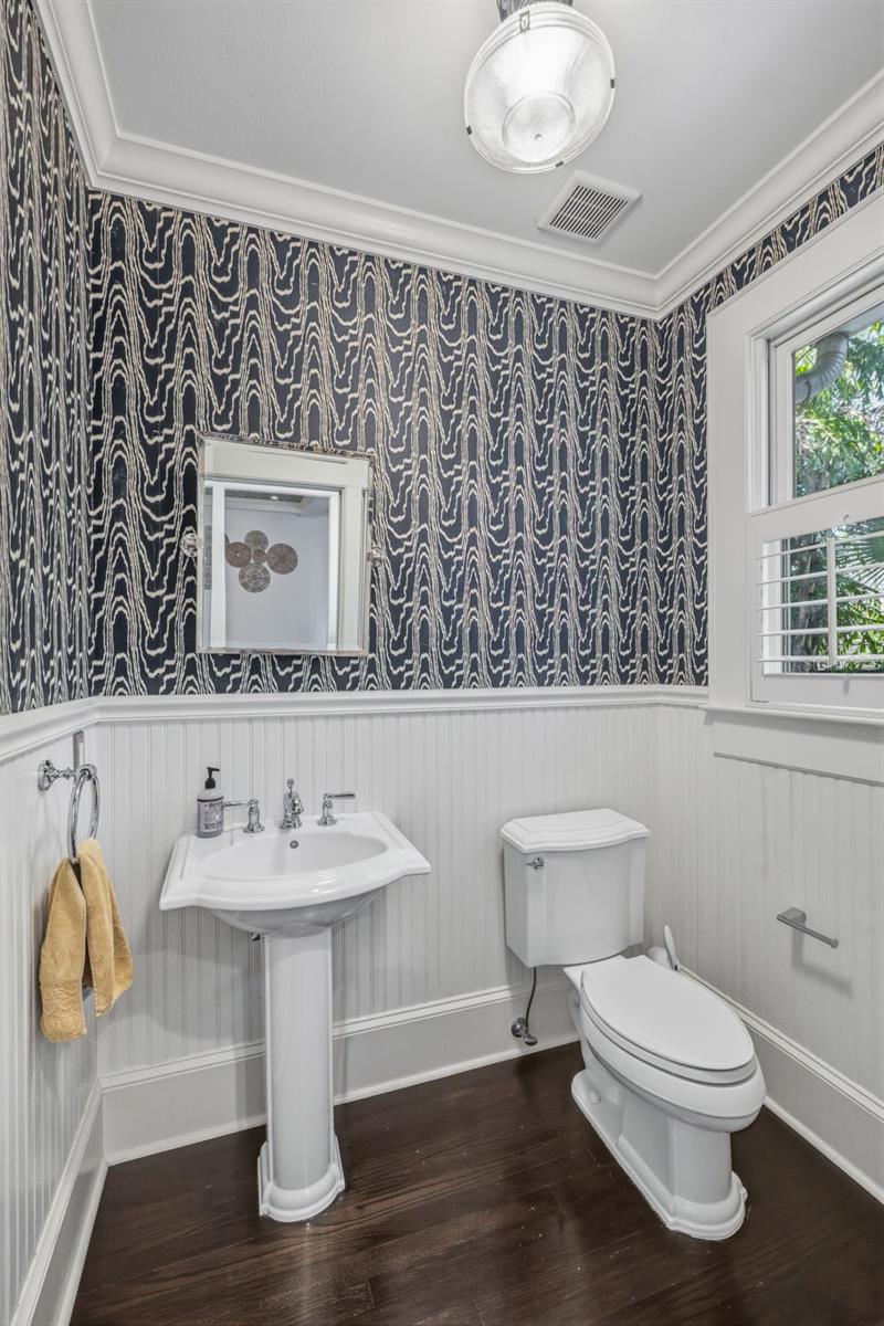 1811 W HILLS AVE, TAMPA, FL, 33606