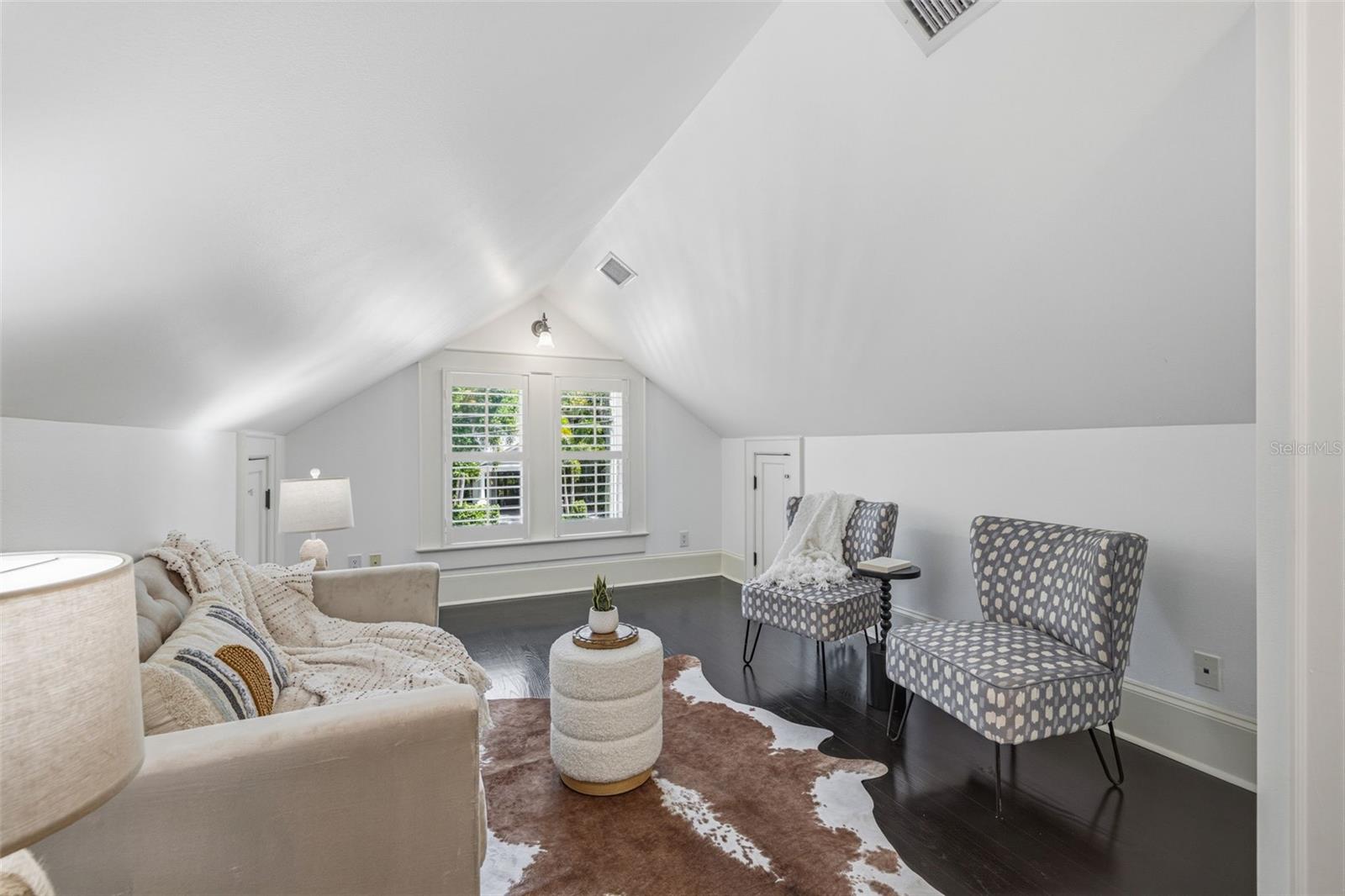 1811 W HILLS AVE, TAMPA, FL, 33606