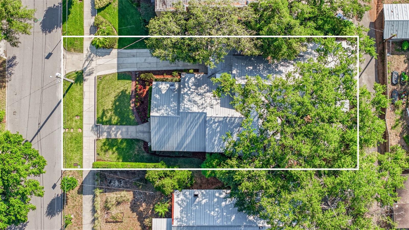 1811 W HILLS AVE, TAMPA, FL, 33606