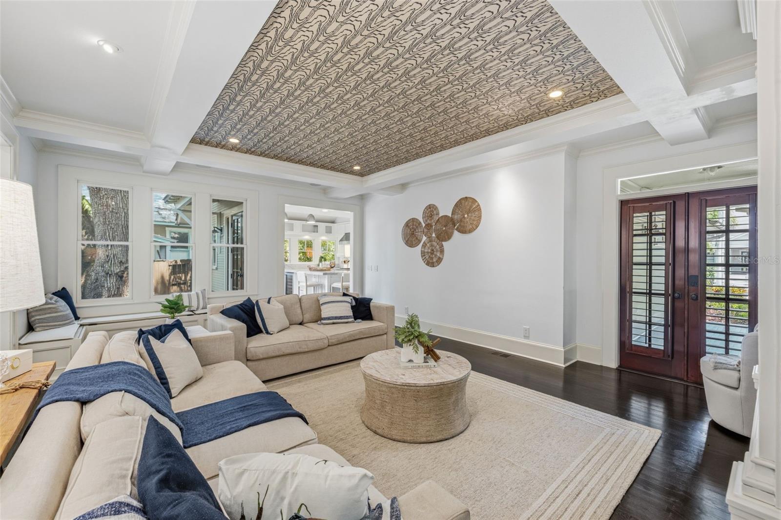 1811 W HILLS AVE, TAMPA, FL, 33606