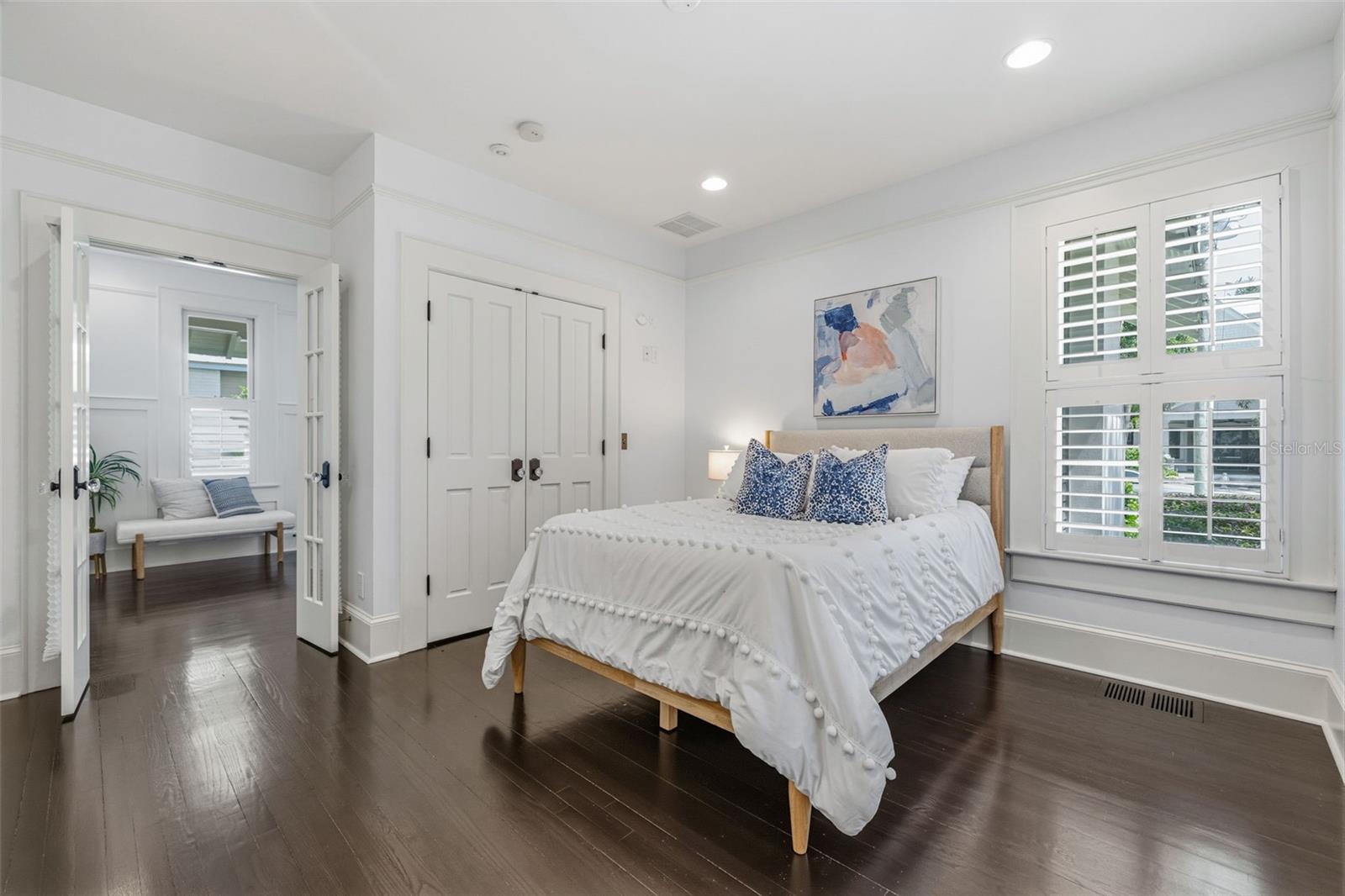 1811 W HILLS AVE, TAMPA, FL, 33606