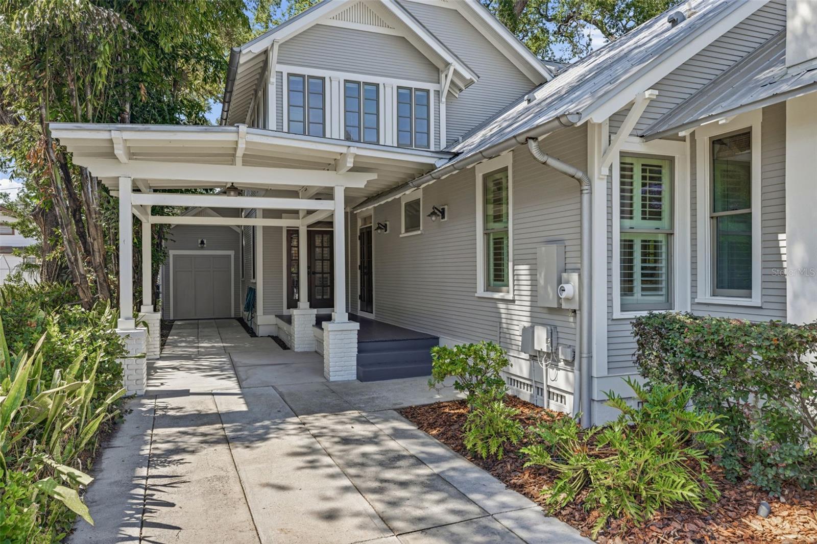 1811 W HILLS AVE, TAMPA, FL, 33606