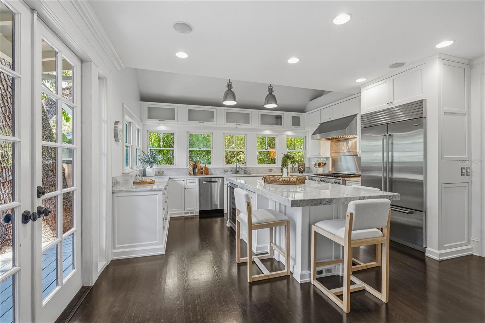 1811 W HILLS AVE, TAMPA, FL, 33606