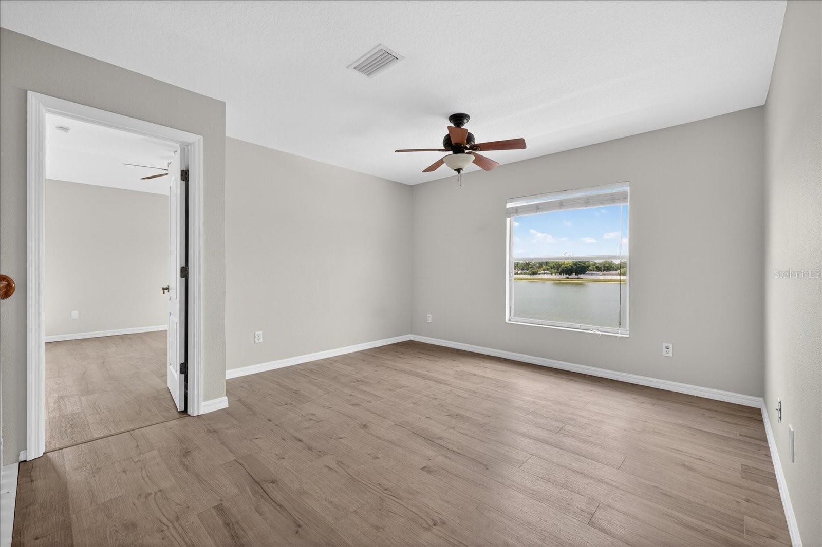 8405 CANTERBURY LAKE BLVD, TAMPA, FL, 33619
