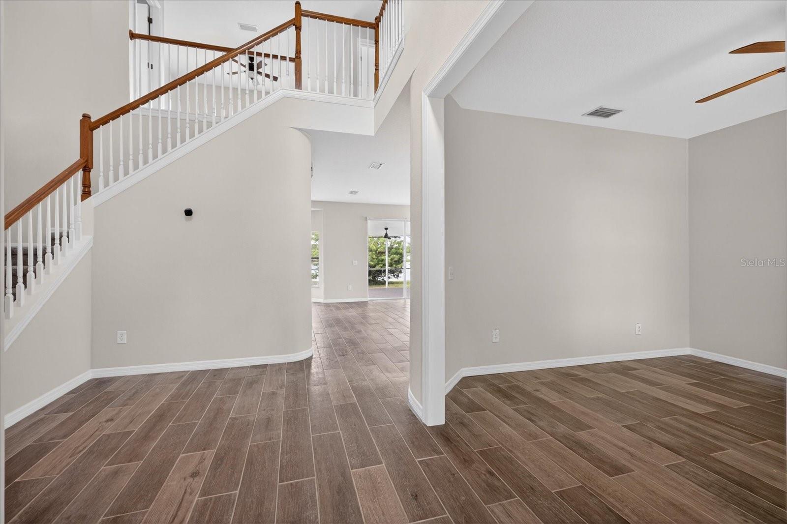 8405 CANTERBURY LAKE BLVD, TAMPA, FL, 33619