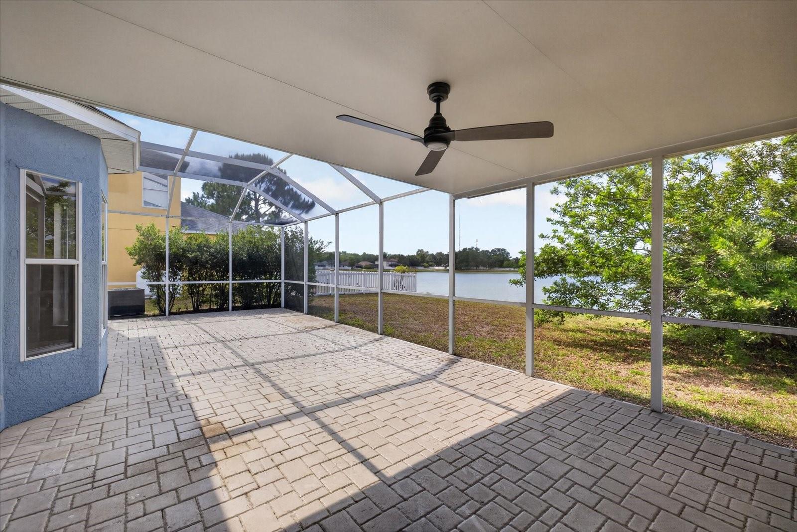 8405 CANTERBURY LAKE BLVD, TAMPA, FL, 33619