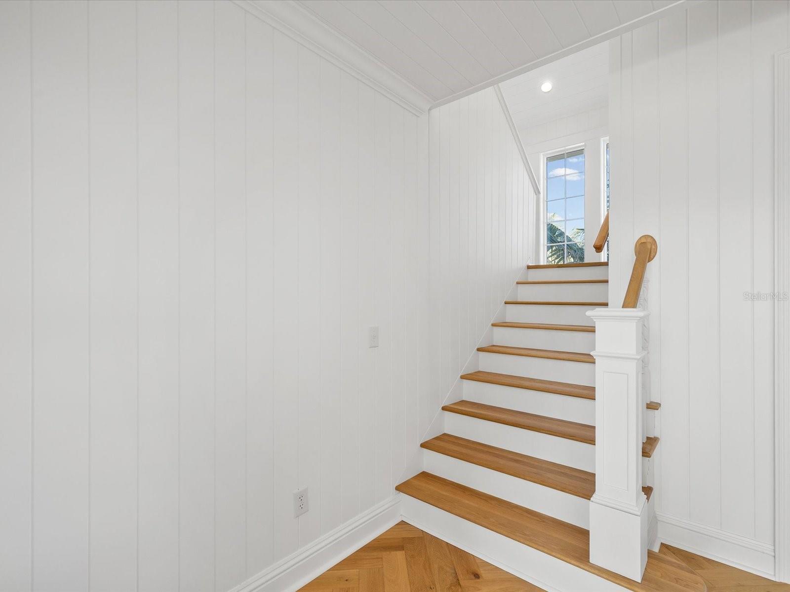 433 ST ANDREWS DR, BELLEAIR, FL, 33756