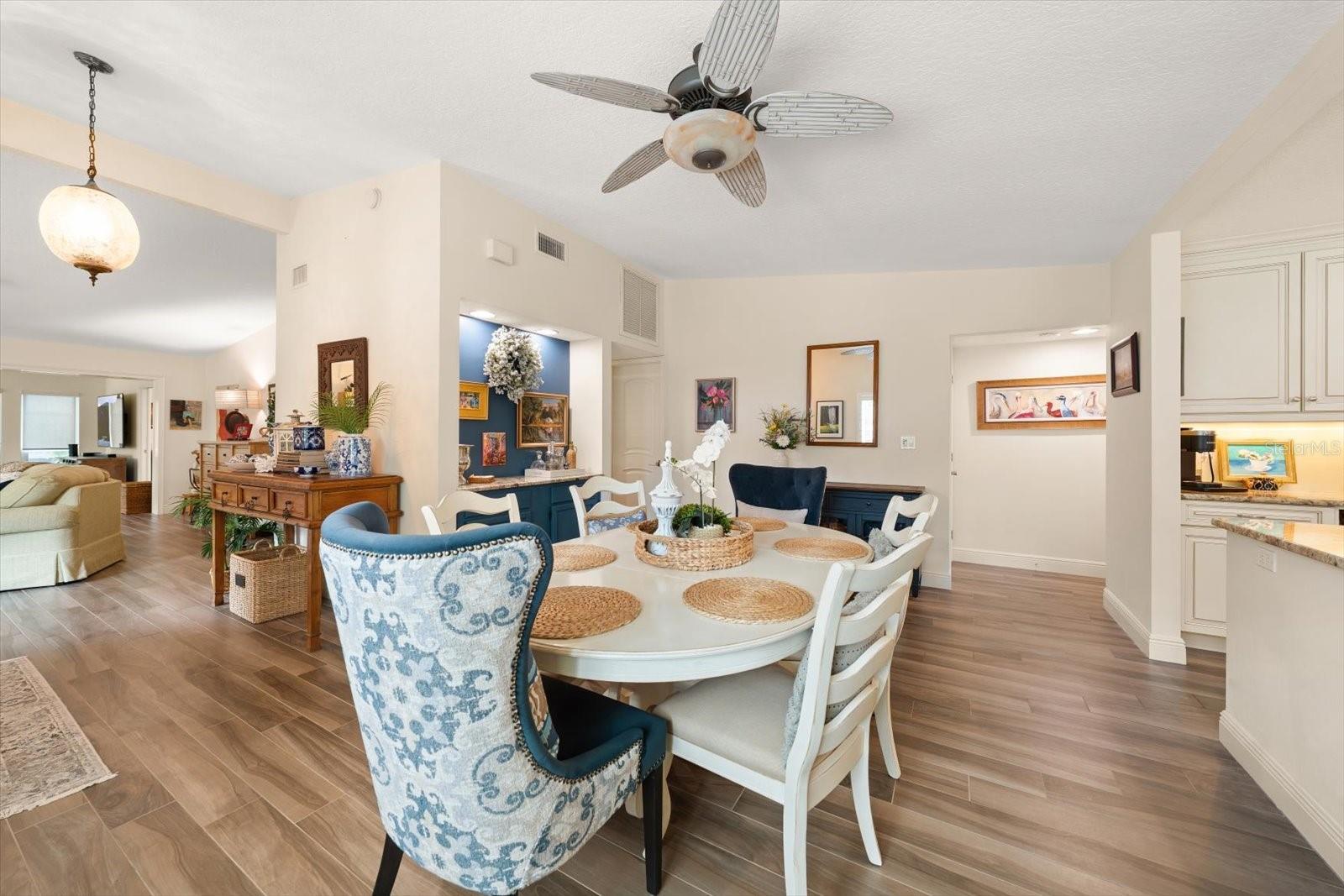 13300 INDIAN ROCKS RD #201, LARGO, FL, 33774