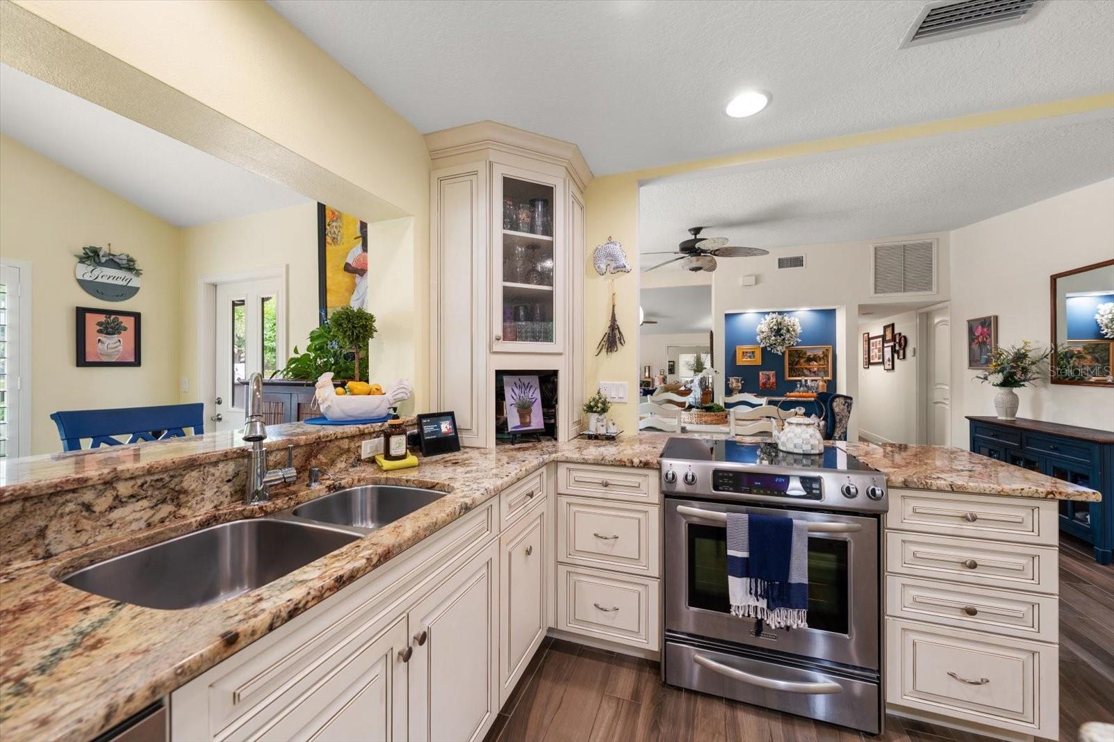 13300 INDIAN ROCKS RD #201, LARGO, FL, 33774