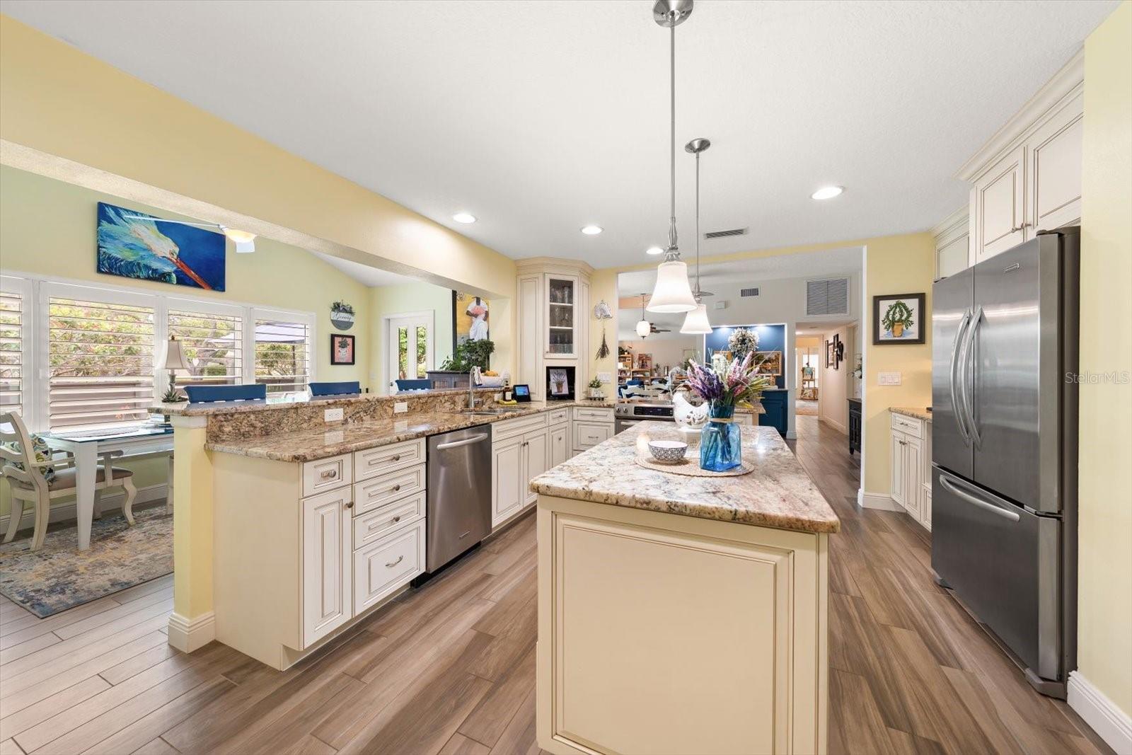 13300 INDIAN ROCKS RD #201, LARGO, FL, 33774