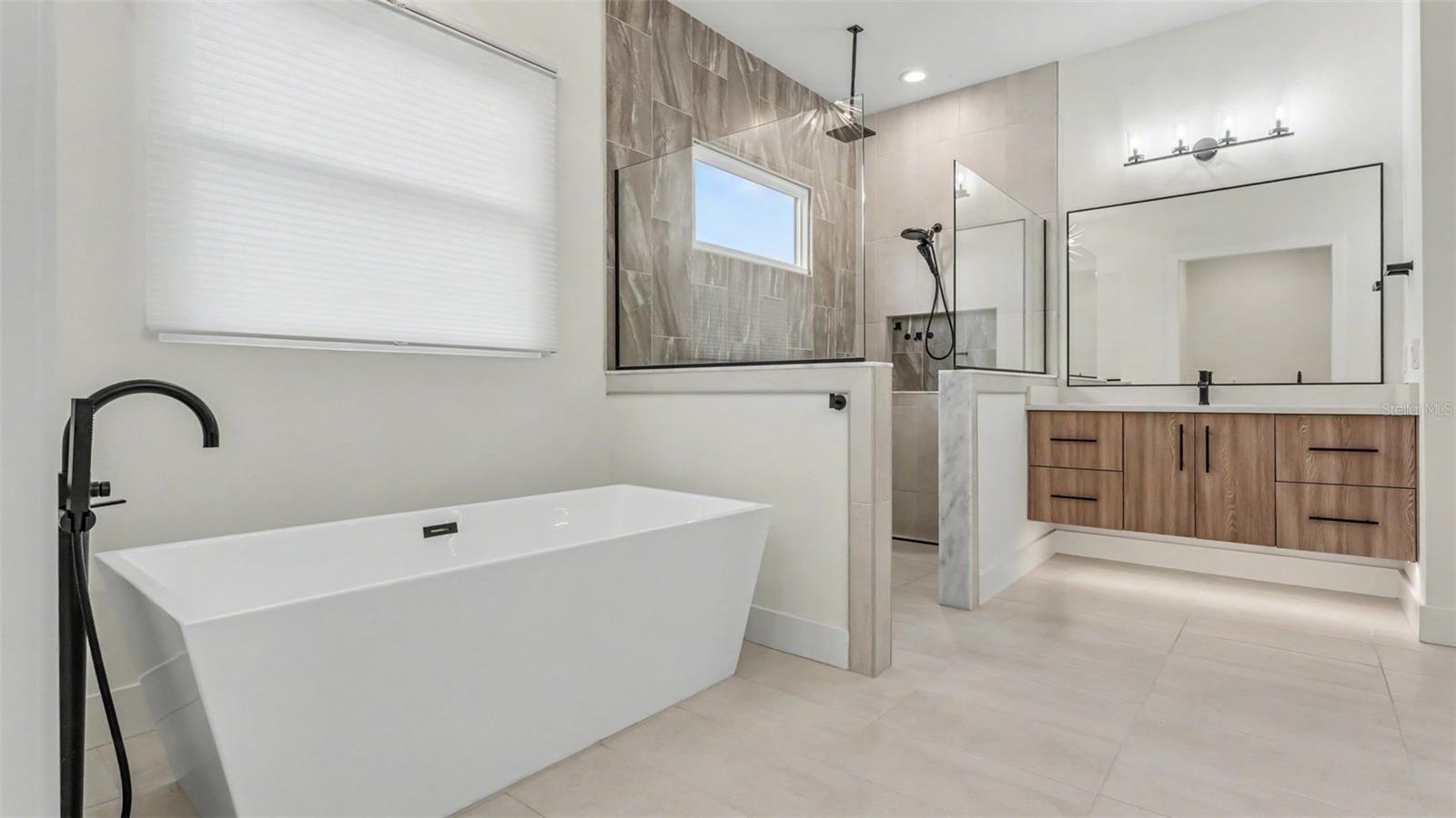 5411 DELPHI HILLS CIR, LAKELAND, FL, 33812