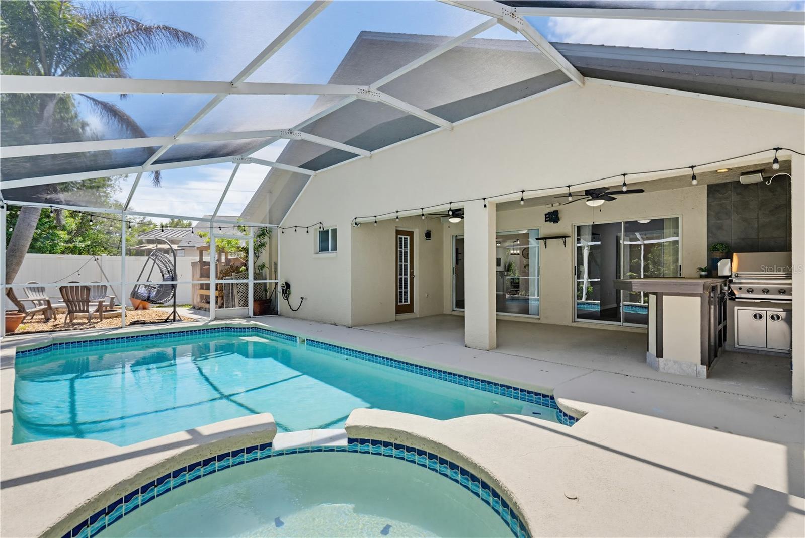 10236 CHARLESTON CORNER RD, TAMPA, FL, 33635