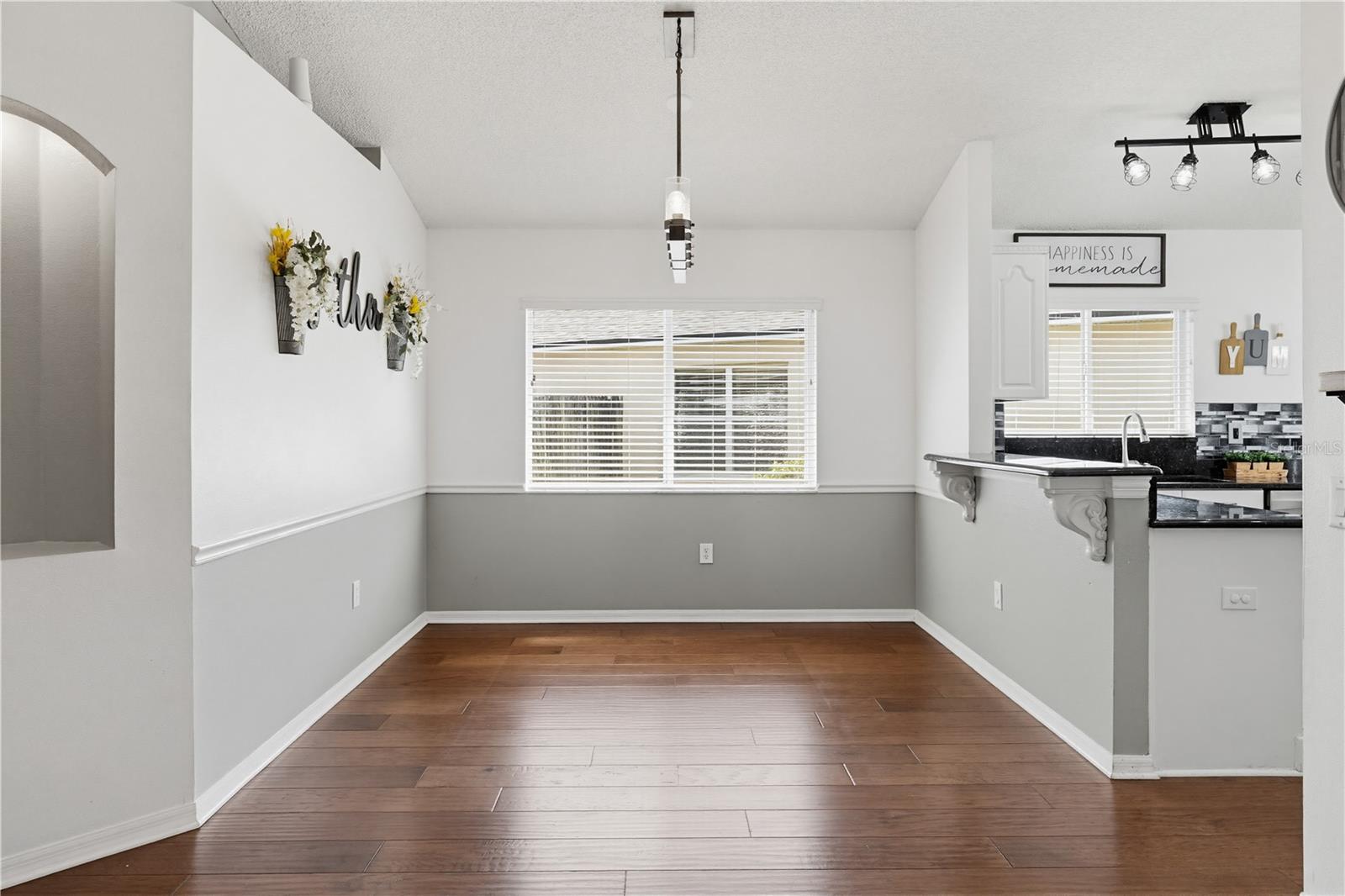 10236 CHARLESTON CORNER RD, TAMPA, FL, 33635