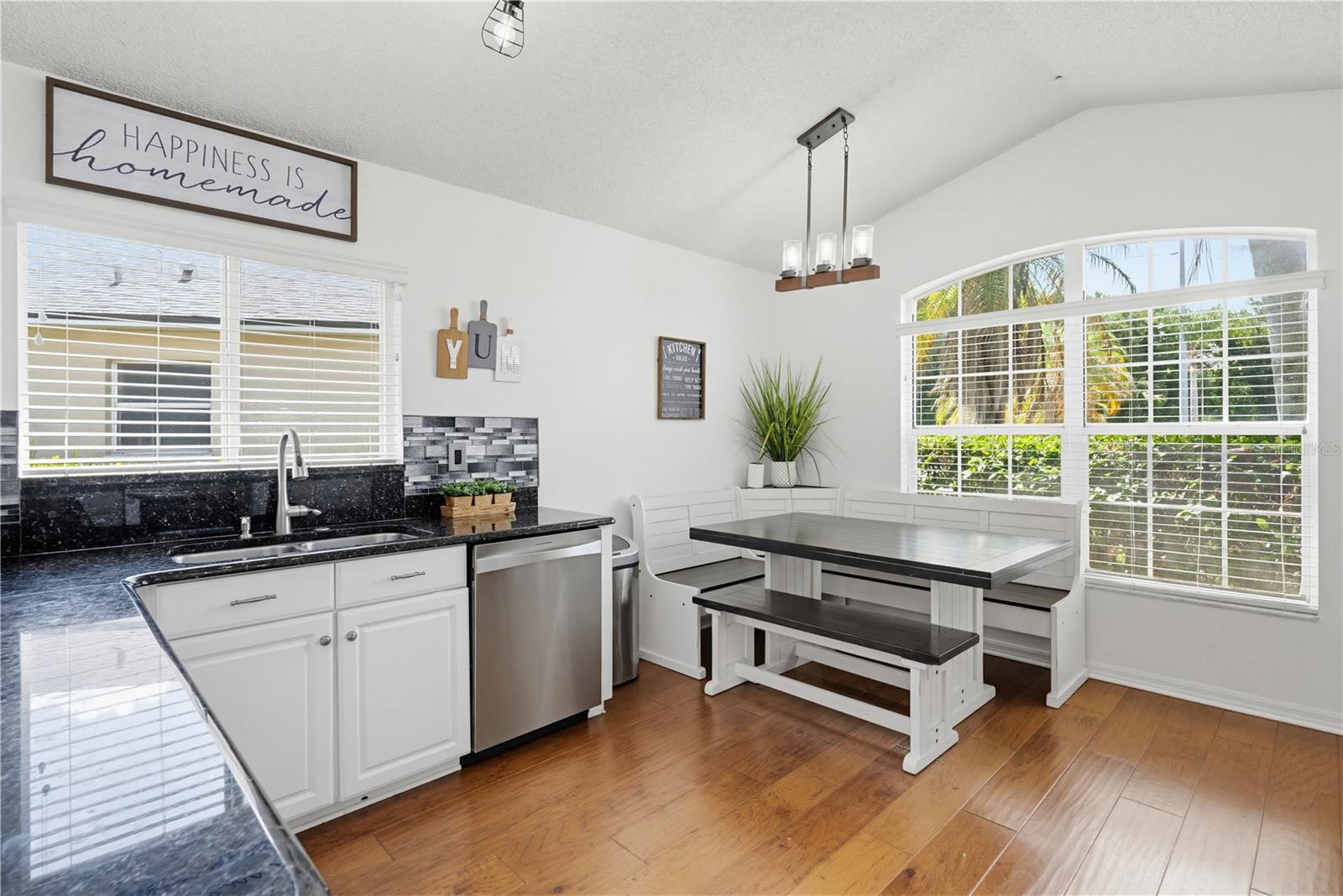 10236 CHARLESTON CORNER RD, TAMPA, FL, 33635