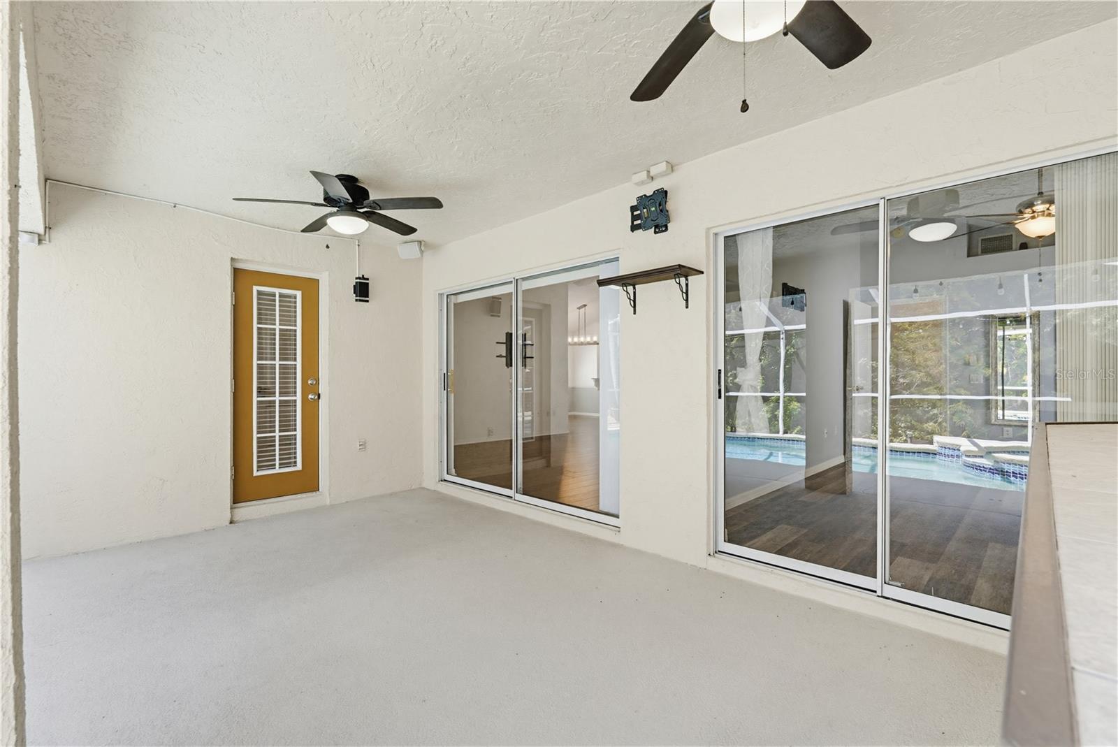 10236 CHARLESTON CORNER RD, TAMPA, FL, 33635