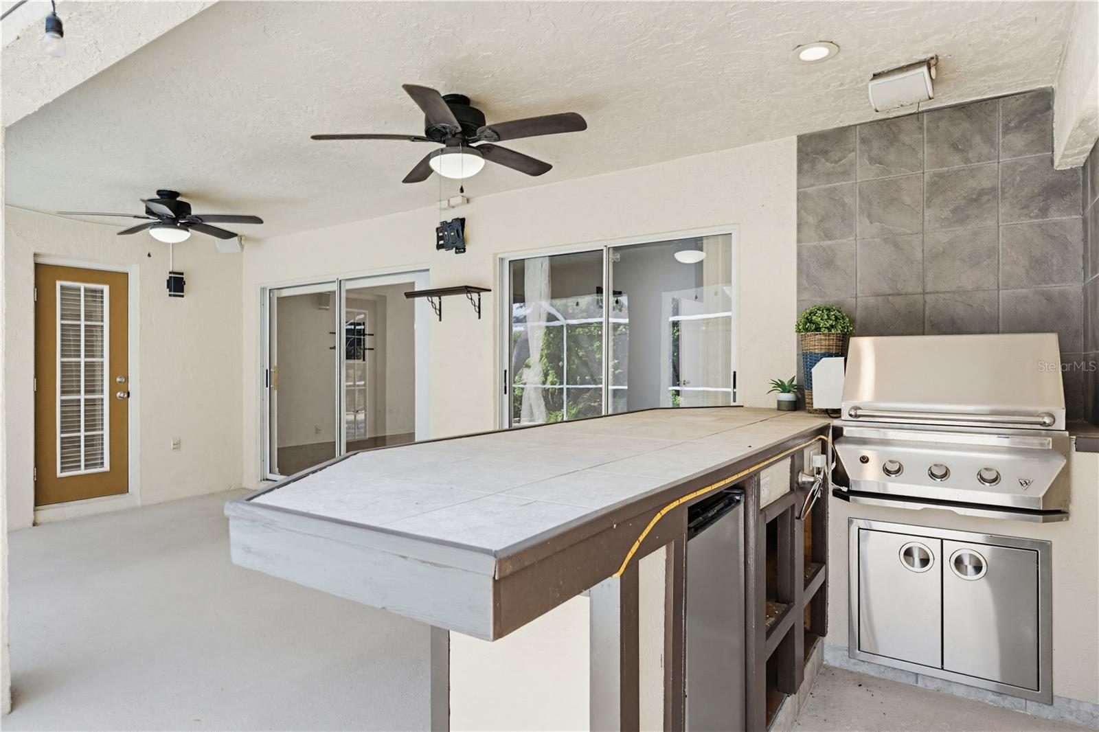 10236 CHARLESTON CORNER RD, TAMPA, FL, 33635