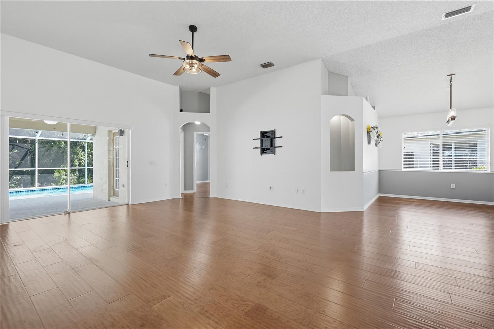 10236 CHARLESTON CORNER RD, TAMPA, FL, 33635