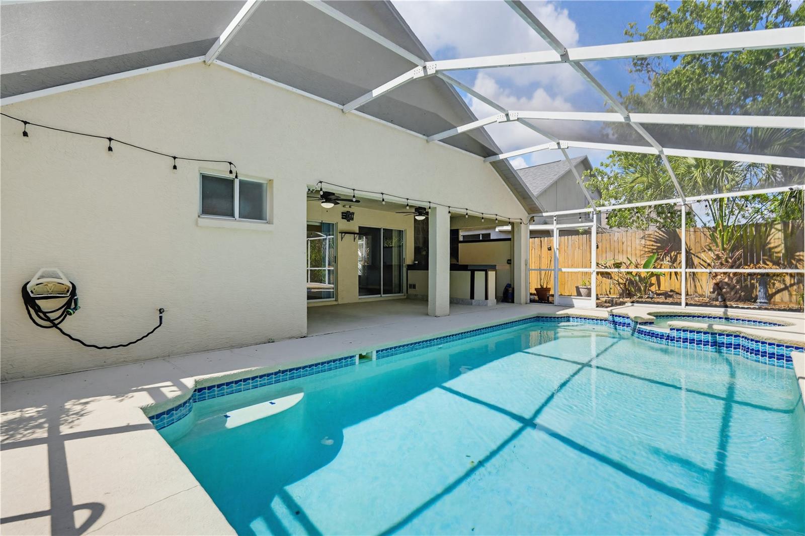 10236 CHARLESTON CORNER RD, TAMPA, FL, 33635