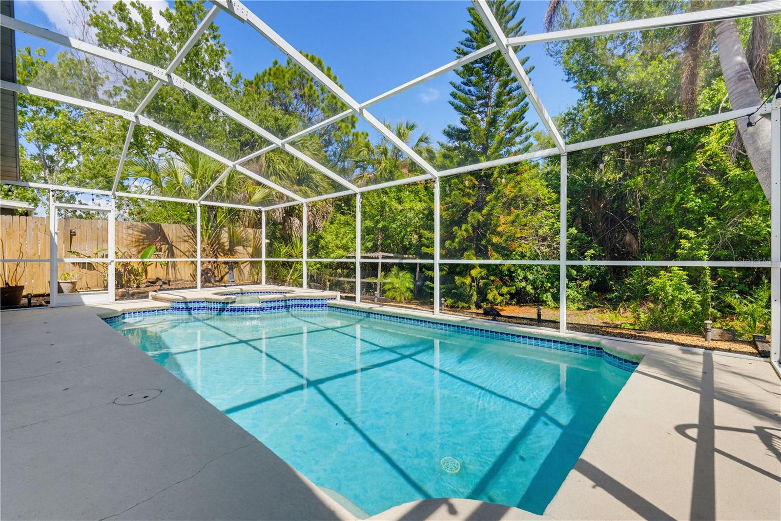 10236 CHARLESTON CORNER RD, TAMPA, FL, 33635