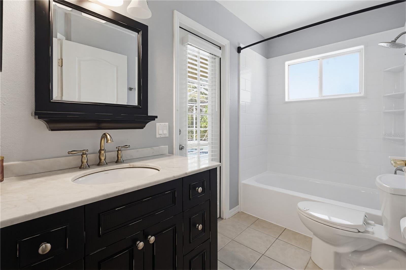 10236 CHARLESTON CORNER RD, TAMPA, FL, 33635
