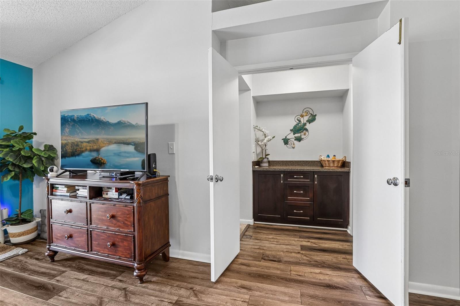 6085 BAHIA DEL MAR BLVD #204, ST PETERSBURG, FL, 33715