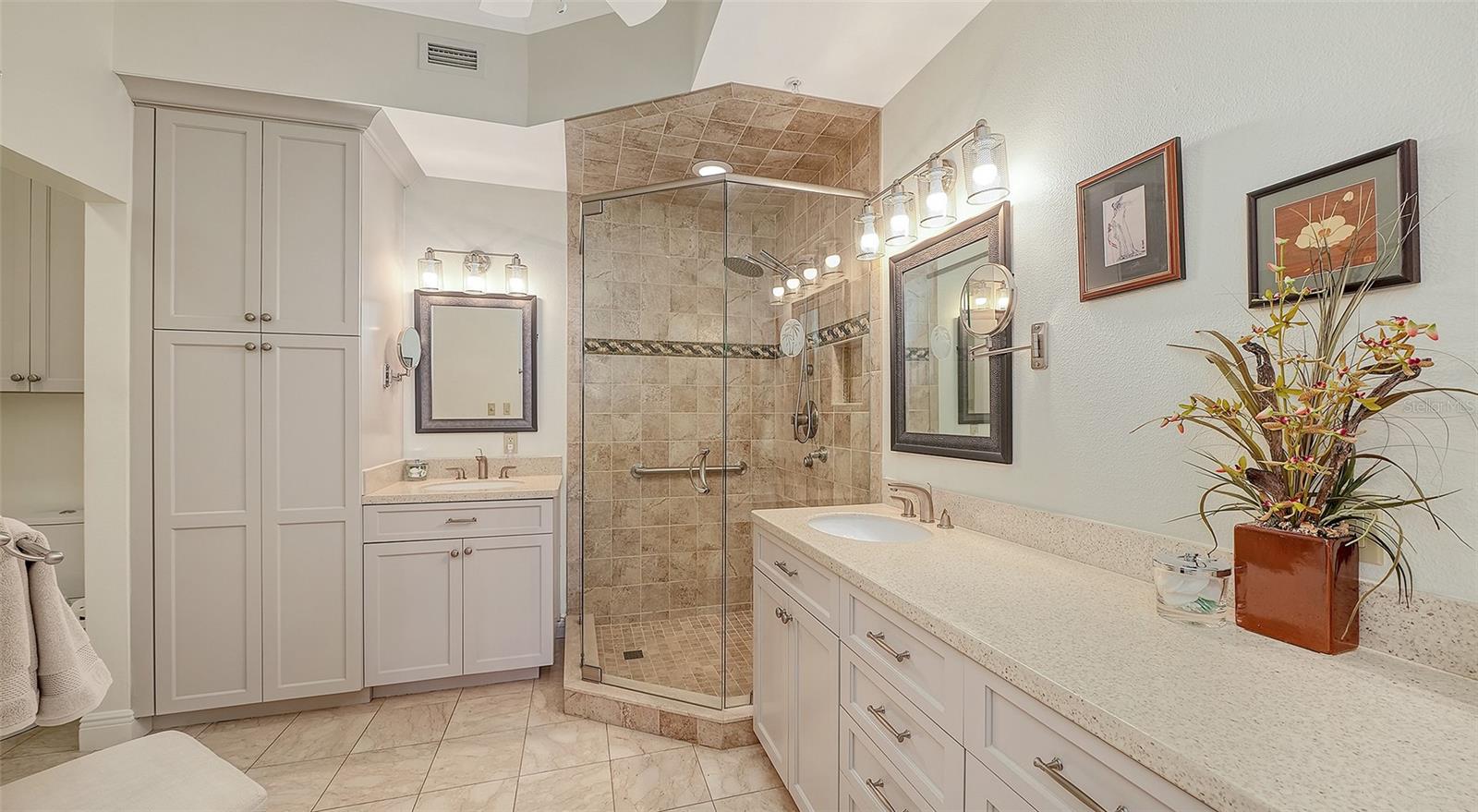 5420 EAGLES POINT CIR #402, SARASOTA, FL, 34231