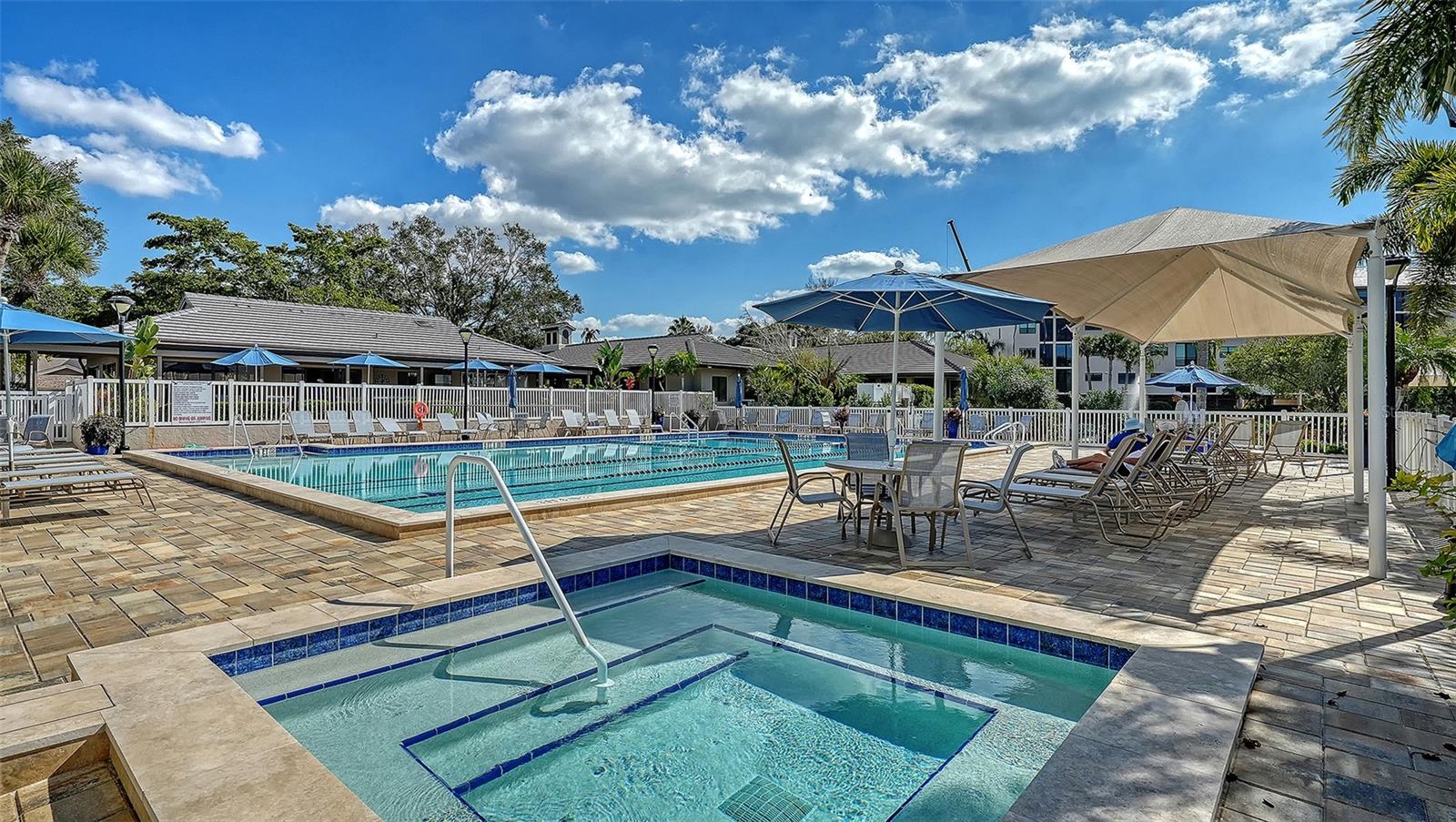 5420 EAGLES POINT CIR #402, SARASOTA, FL, 34231