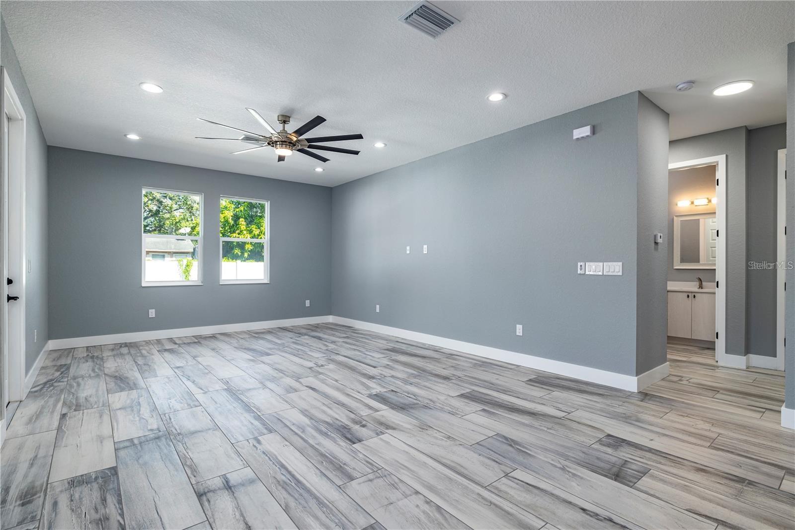 4205 W ARCH ST, TAMPA, FL, 33607