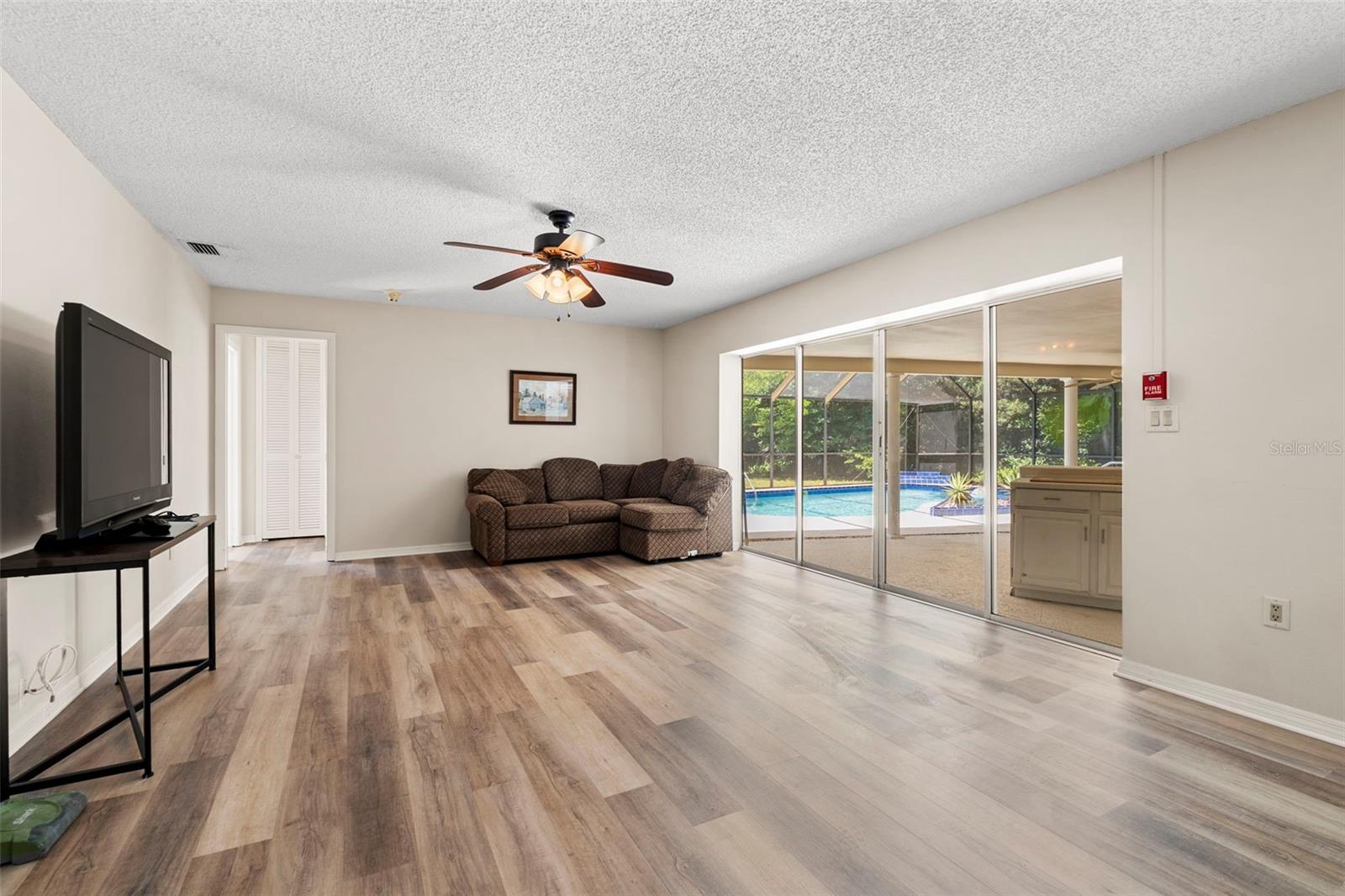 207 DUNBRIDGE DR, PALM HARBOR, FL, 34684