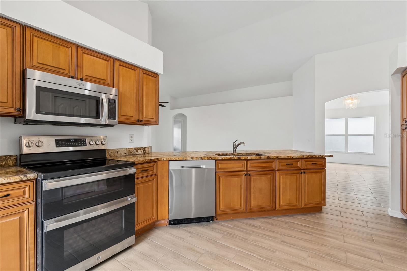 30449 TREMONT DR, WESLEY CHAPEL, FL, 33543