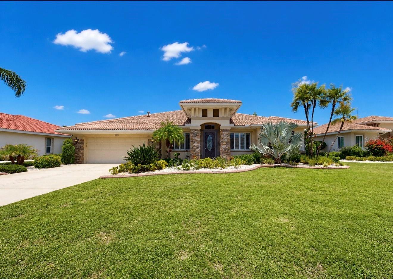 2208 MYRTLE VISTA CT, SUN CITY CENTER, FL, 33573