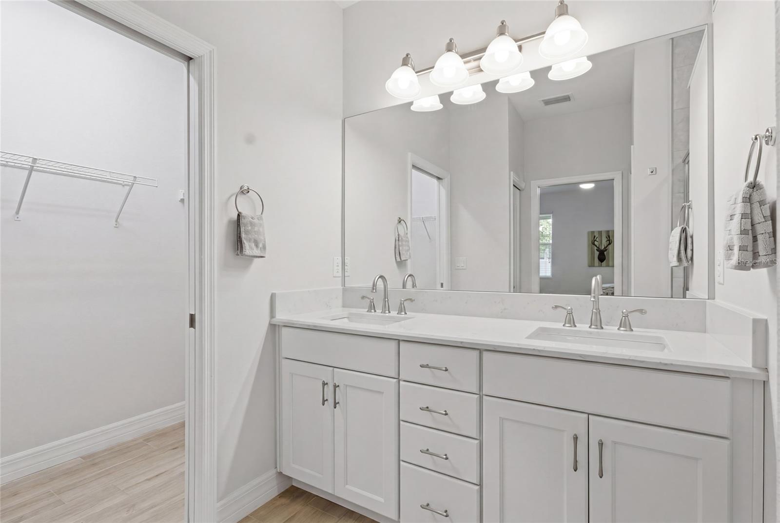 219 VILLA LUNA LN, LUTZ, FL, 33549