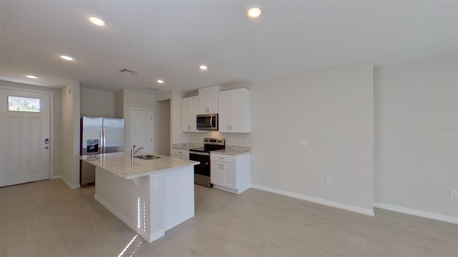 140 HOLLY BANK AVE, NOKOMIS, FL, 34275