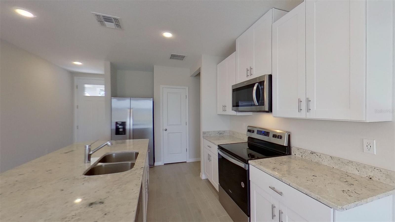 140 HOLLY BANK AVE, NOKOMIS, FL, 34275